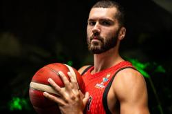 英超转会风云：洛杉矶快船盯上锋线强援，纳达尔或成交易筹码的简单介绍